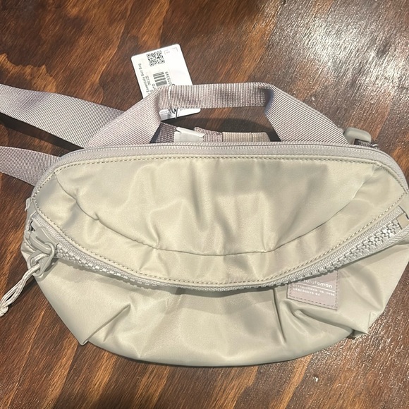 Lululemon All Day Essentials Belt Bag - Picture 1 of 3